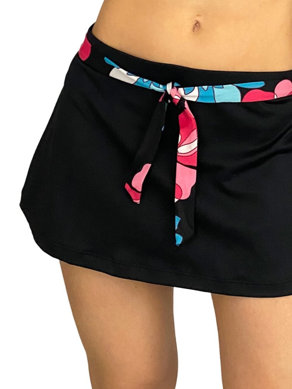 Black mini skort with a cute connected belt